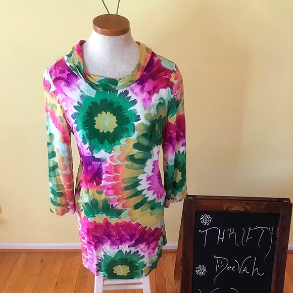 Beautiful Dress - Picture 2 of 3